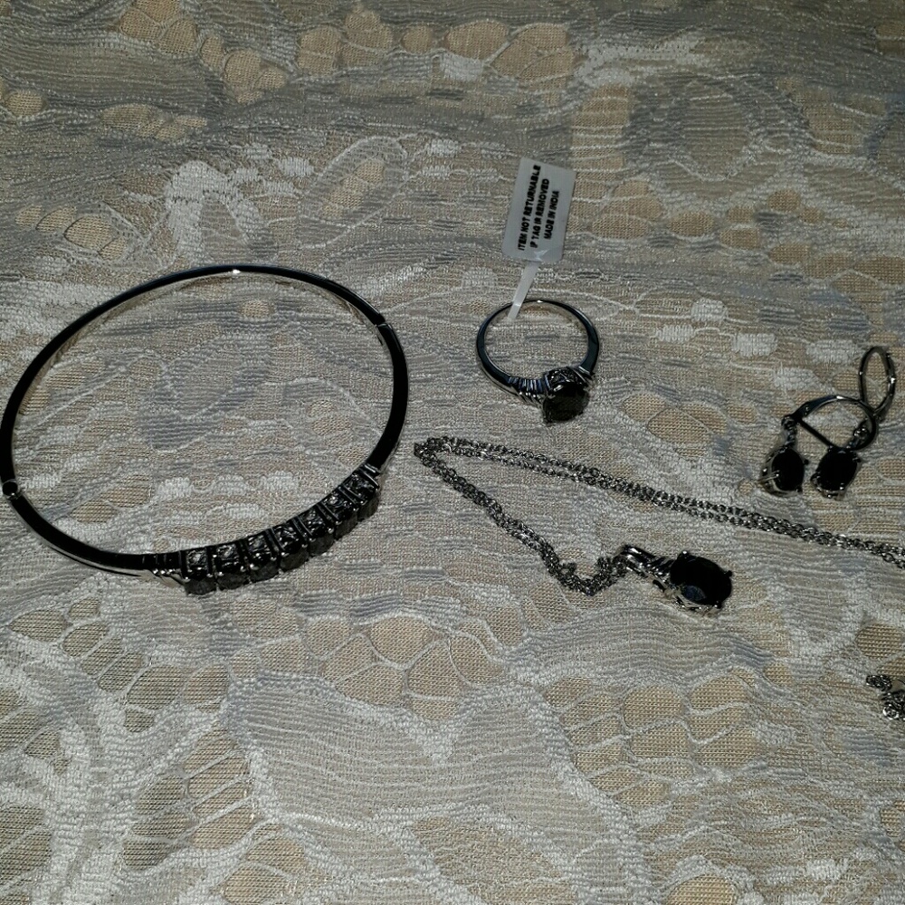 COPY - Entire Black Spinel Set